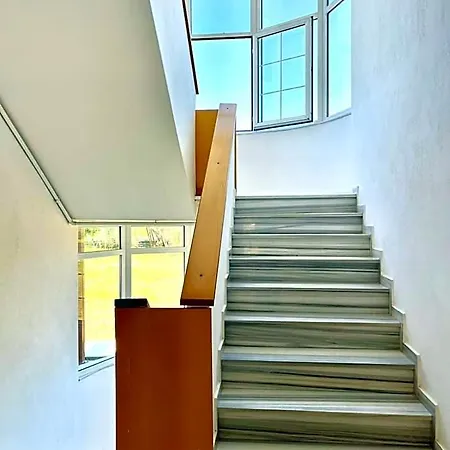 Hotel Achillion 3*